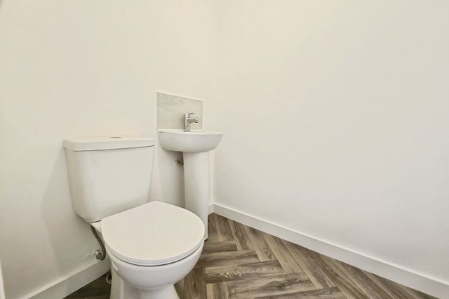26, Oak Road, Deeside photo 5