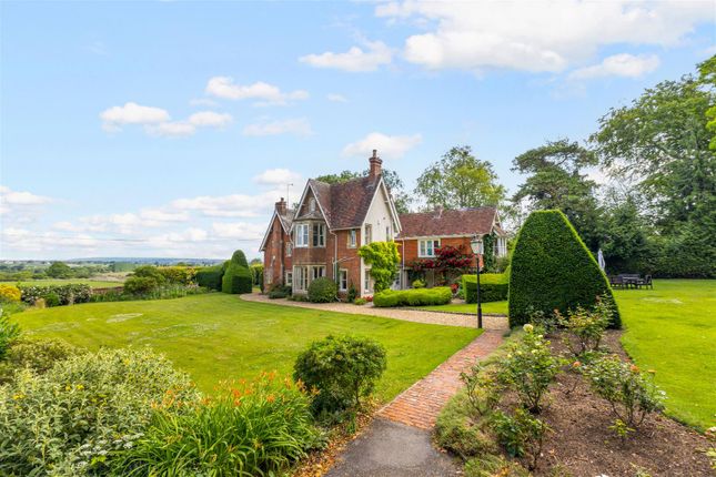 93900_Danes Lye Westbury Road (12).Jpg