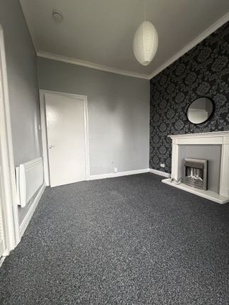 Top Right, 10, Murdieston Street, Greenock photo 3