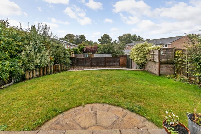 2 Francis Gardens, Winchester photo 4