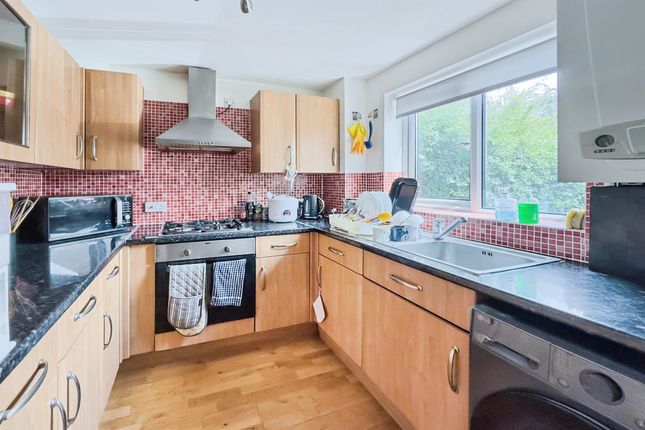 64, Avocet Way, Bicester photo 3