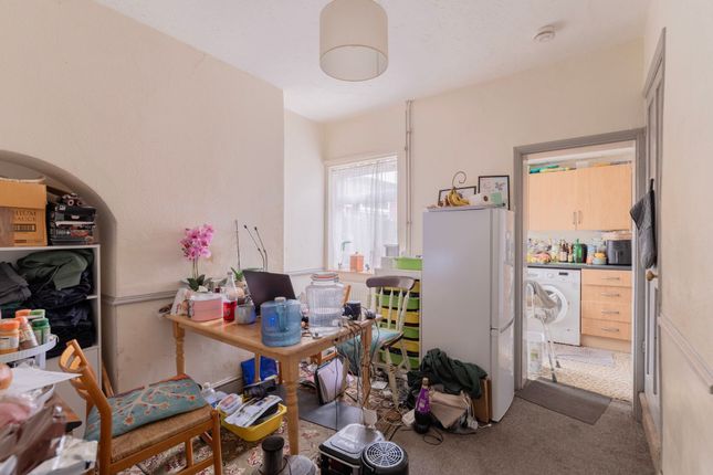 128 Alexandra Road, Norwich photo 3
