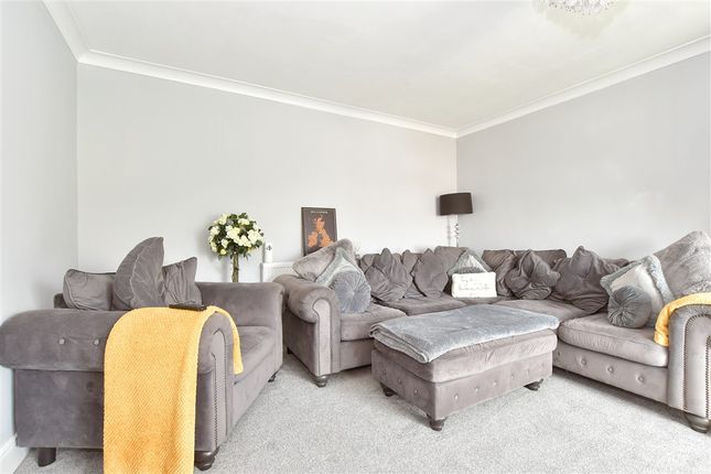 Park Way Coxheath, Maidstone photo 3