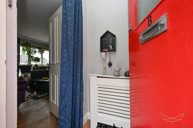 11b, Greenview Place, Antrim photo 4