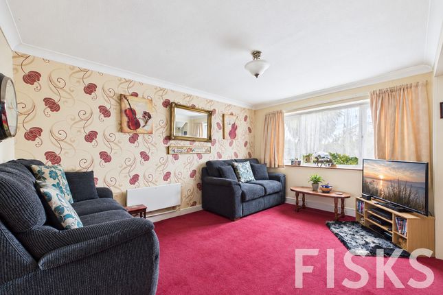20, Lincoln Way, Canvey Island photo 3