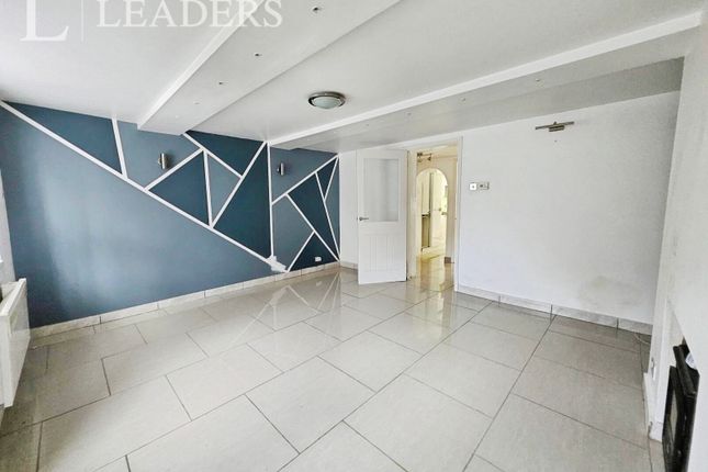 Flat 1, Sharpthorne House,, Top Road, East Grinstead photo 2