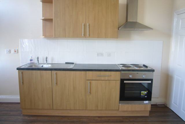 6, Loris Street, Bradford photo 2