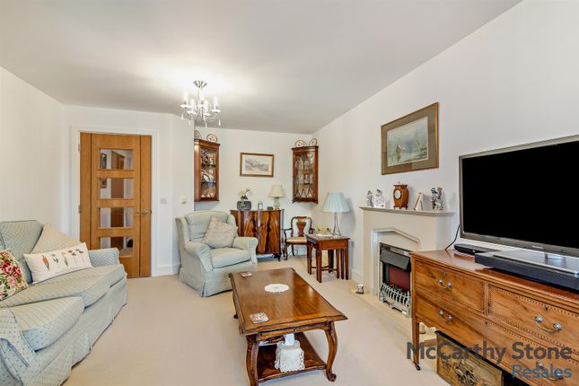 3 Holmes Place, Crowborough Hill, Crowborough photo 4