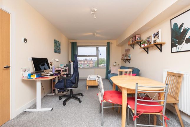 84 Talavera Close, Bristol photo 4