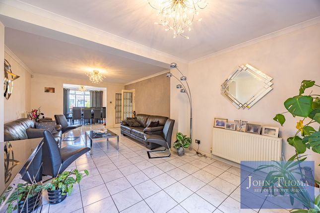 28, Mount Pleasant Road, Chigwell photo 4