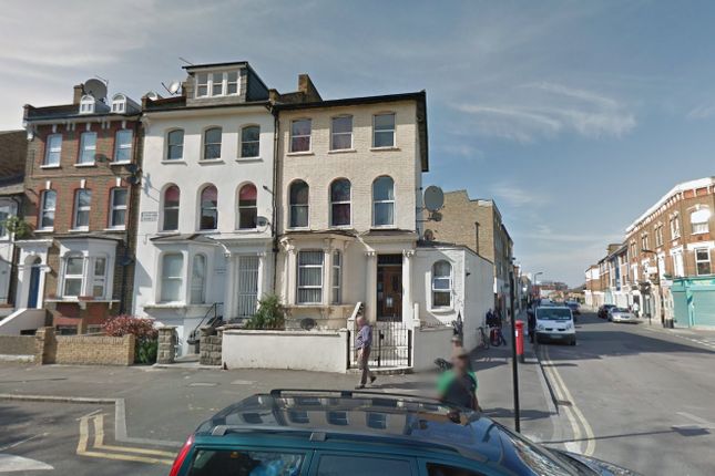 Thumbnail Flat to rent in Downs Park Road, London
