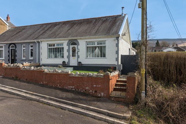 32, Bryndulais Avenue, Neath photo 2