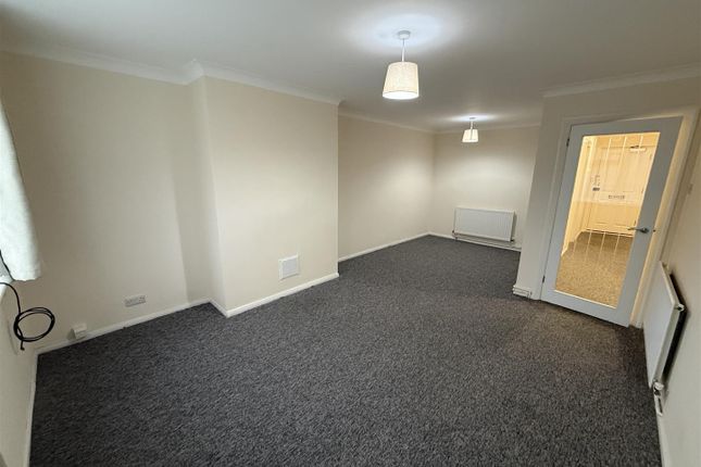 5, Fitzalan Court, Littlehampton photo 3