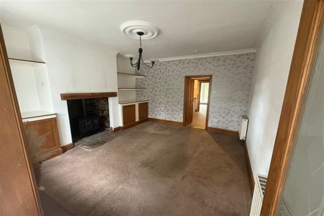 35, Woolley Lane, Hollingworth, Hyde photo 4
