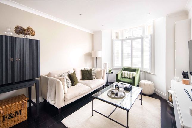 Flat for sale in Antill Road, Bow, London