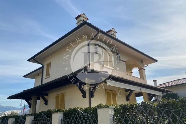 Villa for sale in Forte Dei Marmi, Tuscany, 55042, Italy
