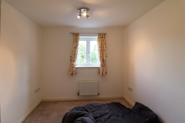 22, Murfitt Close, Ely photo 4