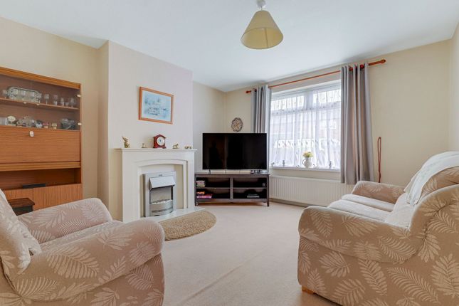9 The Greenway, Nottingham photo 3