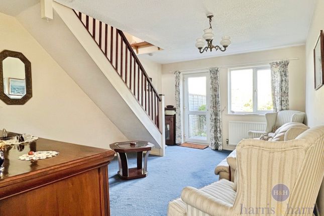 30, Shand Park, Axminster photo 2