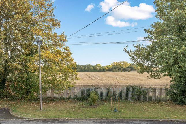 Hawthorn Way, Henlow photo 4