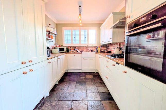 44 Twelfth Avenue, Merthyr Tydfil photo 4