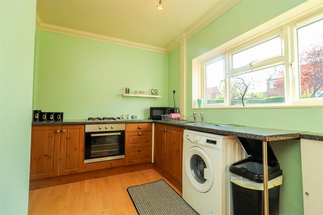 35, Dodworth Drive, Wakefield photo 2
