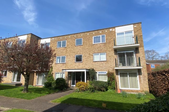 Thumbnail Flat for sale in The Maples, Hitchin