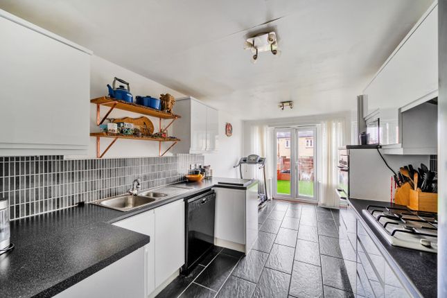 125, Queen Elizabeth Drive, Wiltshire photo 4