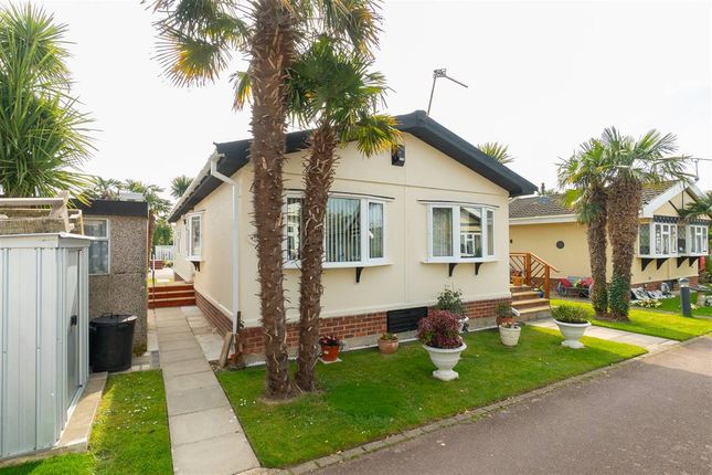 2-bed caravan on 20, Foxhunter Residential Caravan Park, Monkton Street, Ramsgate, £199,995