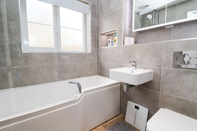 End terrace house for sale in Collett Close, Hedge End