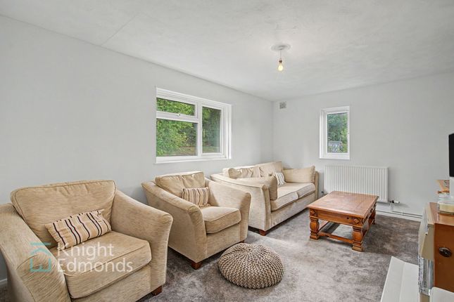 38 Wykeham Grove, Maidstone photo 3