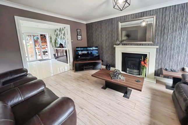 15, Peregrine Grove, Kidderminster photo 4