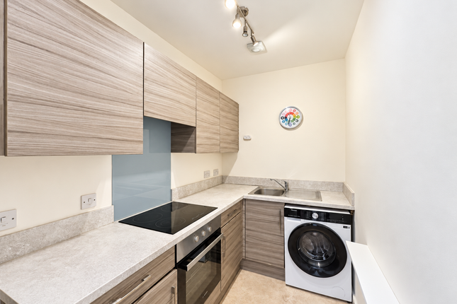 flat 3, 84/85, Western Road, Brighton photo 3