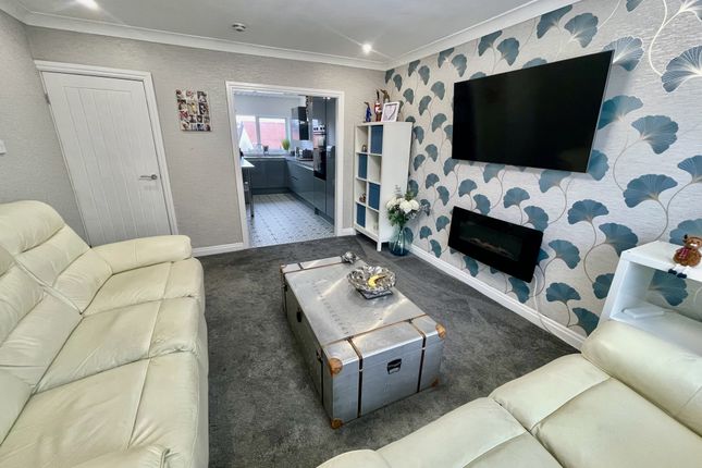 3f, South Lawn, Blackpool photo 5