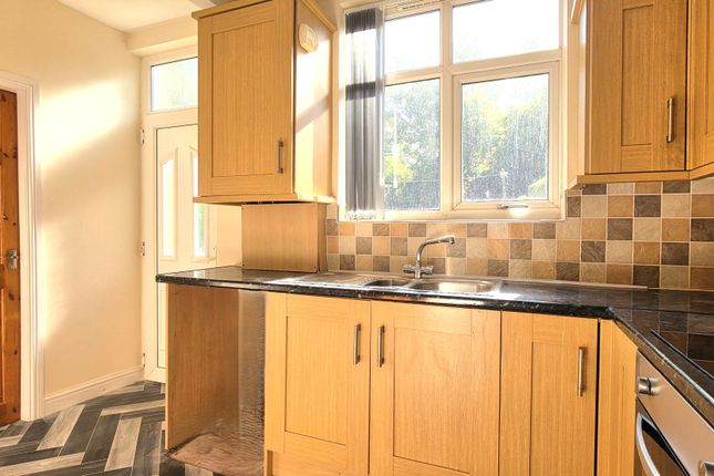 105 Hartley Brook Avenue, Sheffield photo 5