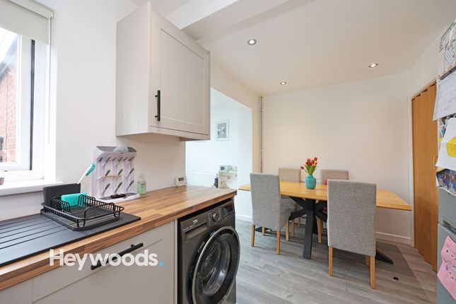 28 Hemsby Way, Newcastle photo 3