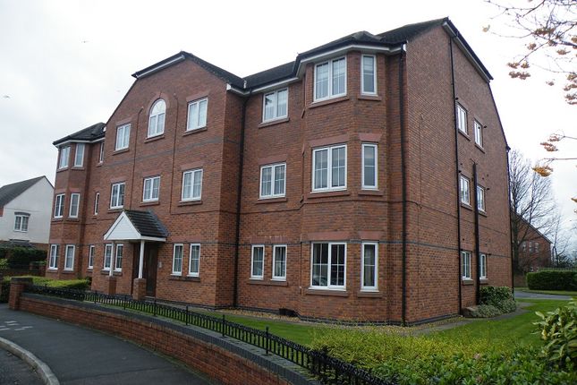 Flat to rent in Sunnymill Drive, Sandbach, Cheshire