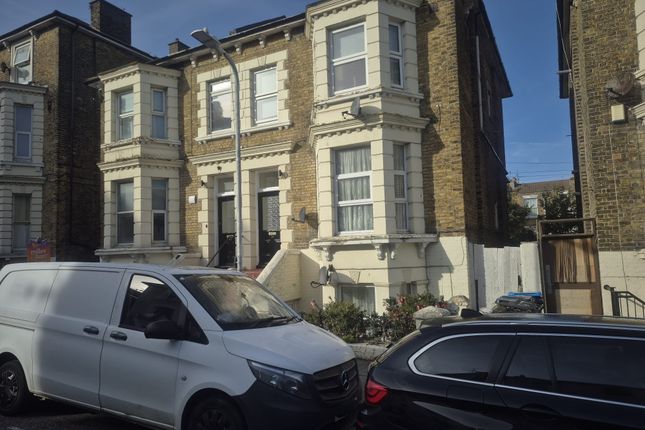 1-bed flat on Flat 1, The Haven 39-49, Margate, £36,000