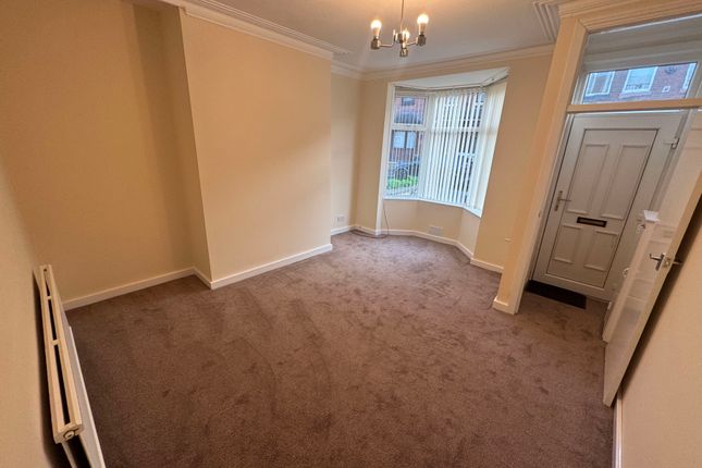 18, Mary Street East, Bolton photo 2