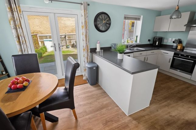 34, Hexham Street, Towcester photo 3