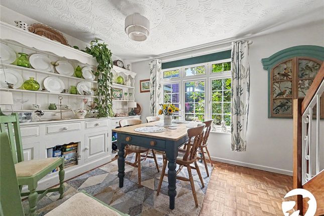 27, St. Johns Way, Kent photo 4