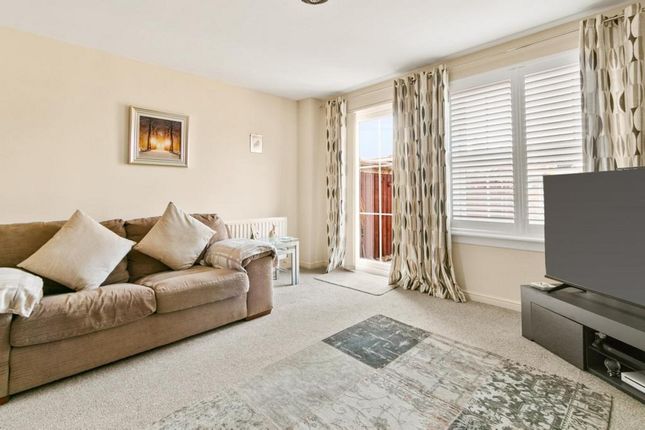 21, Mossneuk Drive, Paisley photo 3