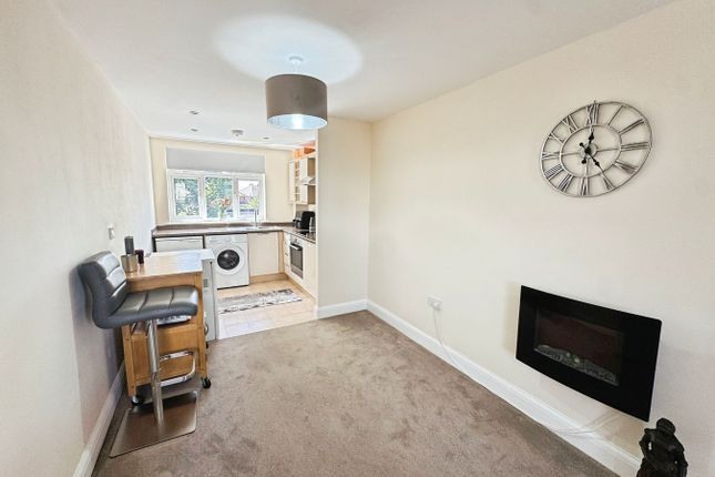 17, Hailwood Drive, Birmingham photo 4