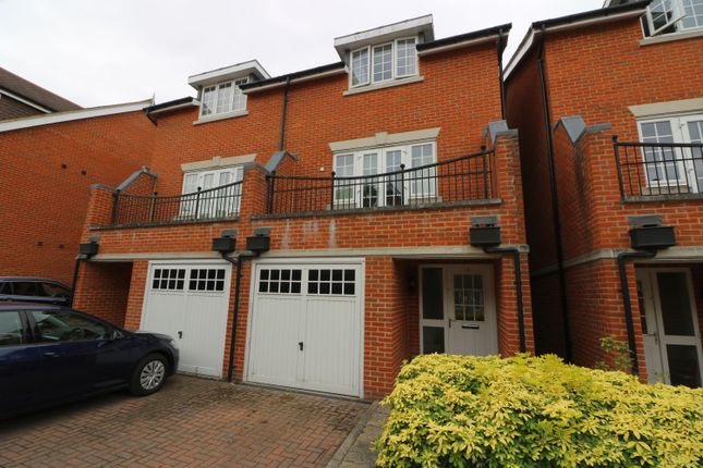 Thumbnail Terraced house to rent in 15 Brackendale Close Englefield Green, Surrey