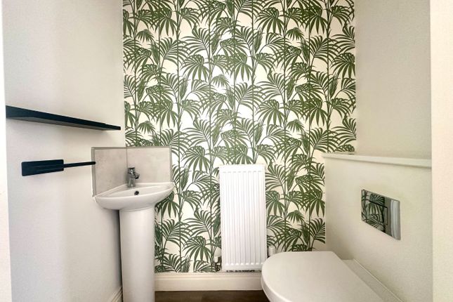 5, Lovejoy Close, Blackpool photo 3