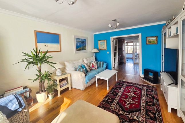 1 Greenfield Close, The Lizard Helston Cornwall, Cornwall photo 2