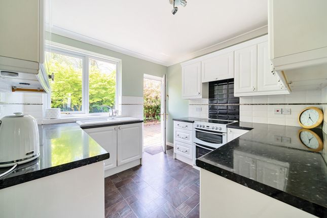 Bungalow for sale in Dunboe Place, Shepperton