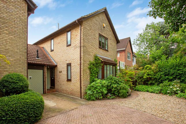 Thumbnail Link-detached house for sale in Kingsmead Close, Teddington, Middlesex