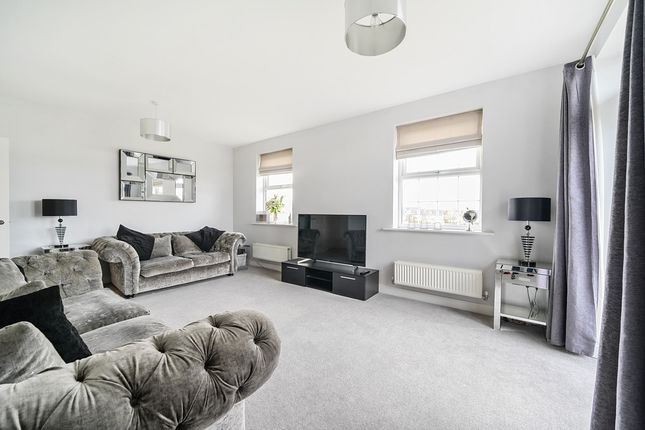 Flat to rent in Monroe Way, West Malling