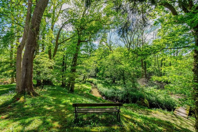 Wilderbrook, Eden Vale, East Grinstead photo 3